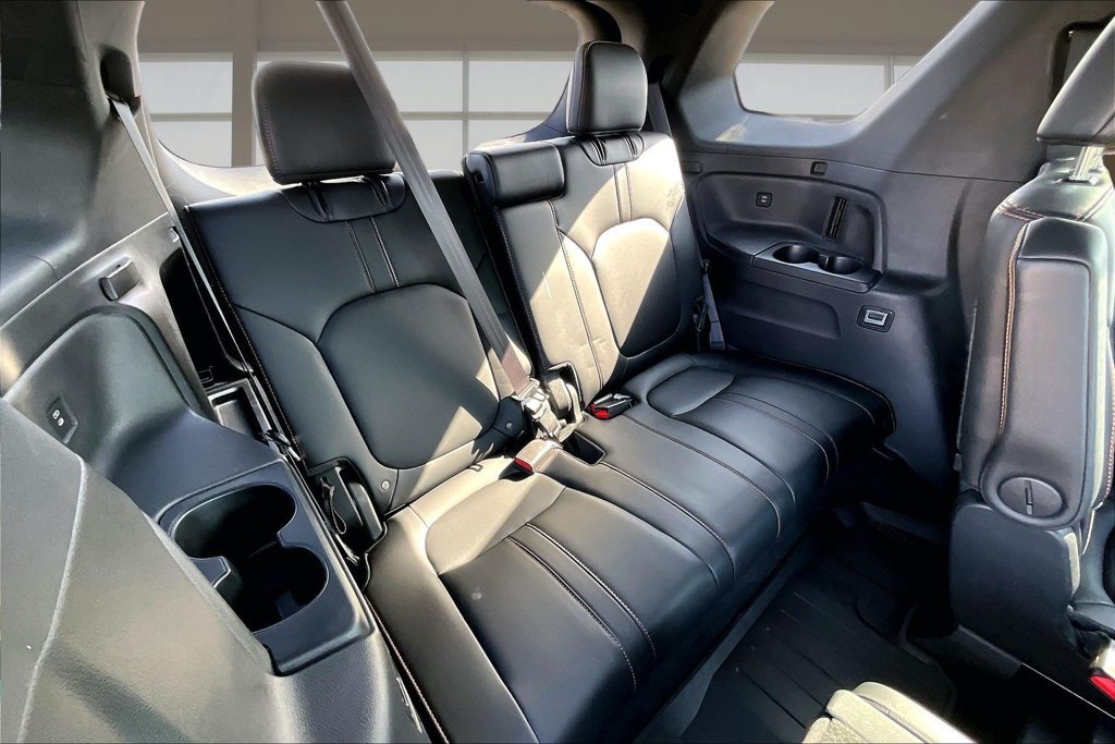Used 2025 Honda Pilot TrailSport image 26