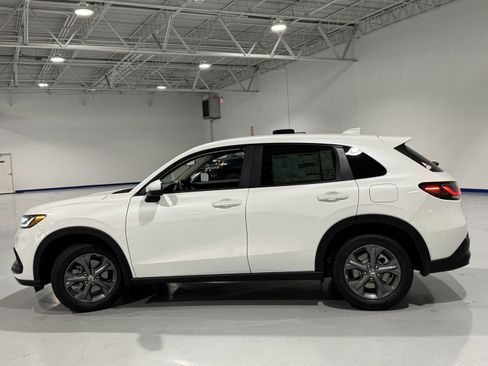 New 2026 Honda HR-V LX image 17