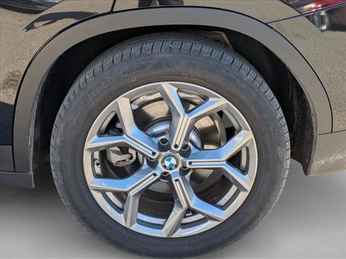 Used 2023 BMW X3 xDrive30i w/ Premium Package w/ZPA image 3