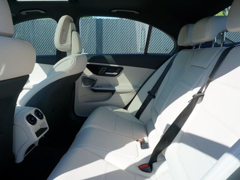 Used 2025 Mercedes-Benz C 300 Sedan image 44