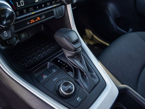 Certified 2025 Toyota RAV4 XLE image 22