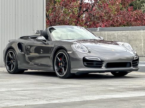 Used 2014 Porsche 911 Turbo image 10