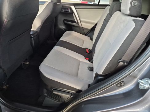 Certified 2018 Toyota RAV4 XLE AWD/4WD image 16