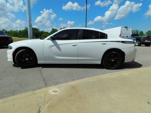 Used 2023 Dodge Charger SXT image 6