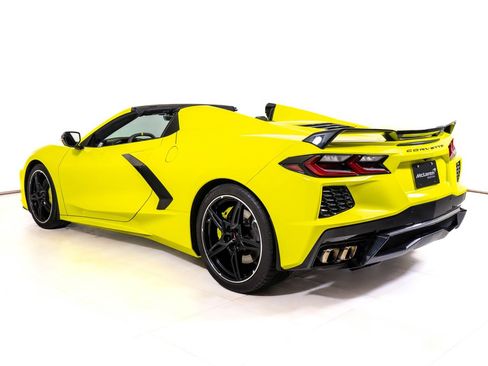 Used 2021 Chevrolet Corvette Stingray Premium Conv w/ Z51 Performance Package RWD image 5