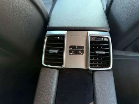 Used 2014 Porsche Panamera 4 image 21