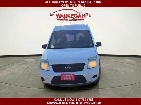 Used 2011 Ford Transit Connect XLT FWD image 2
