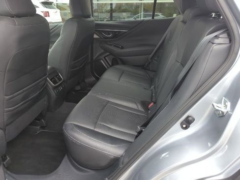 Used 2023 Subaru Outback Touring AWD/4WD image 5