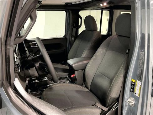 Used 2026 Jeep Wrangler Unlimited Sport AWD/4WD image 32