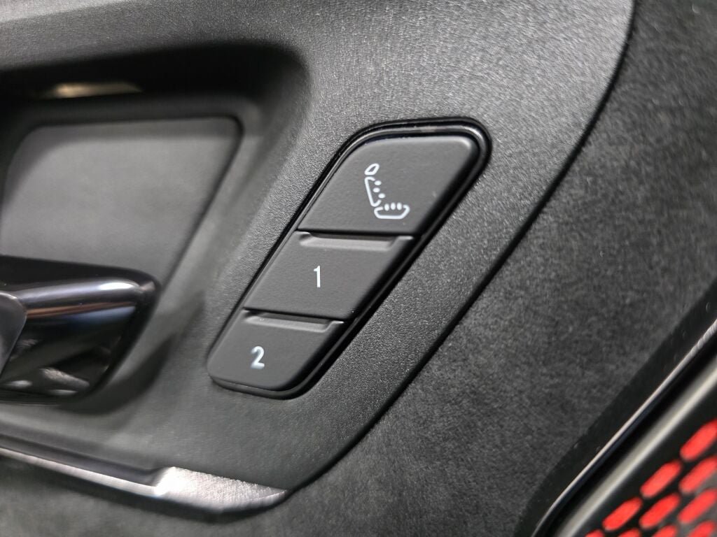 Used 2027 RAM 1500 4x4 Crew Cab image 32