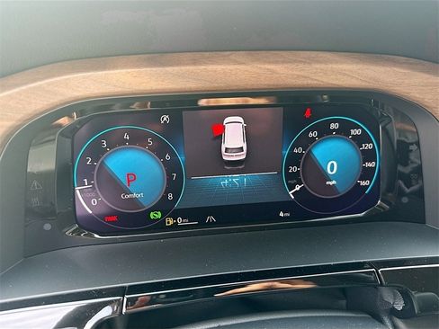 New 2025 Volkswagen Atlas SE image 12