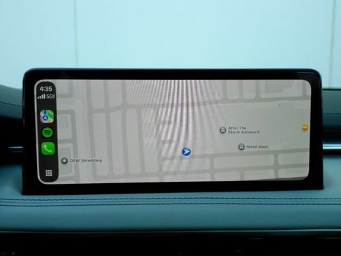 Used 2025 Genesis G70 2.5T image 10