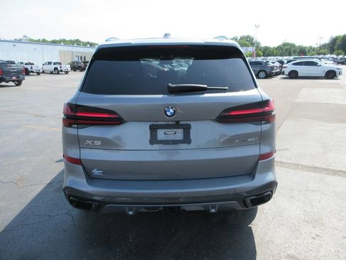 Used 2024 BMW X5 xDrive40i w/ M Sport Package AWD/4WD image 8
