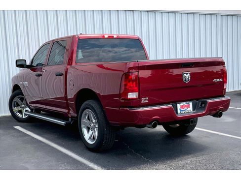 Used 2015 RAM 1500 Express AWD/4WD image 10