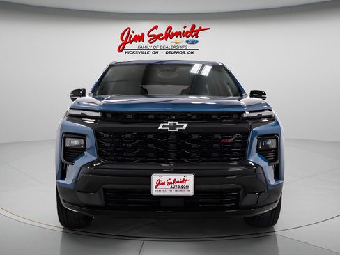 Used 2026 Chevrolet Traverse RS AWD/4WD image 2