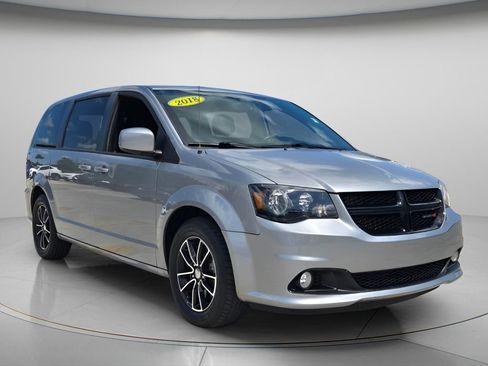 Used 2018 Dodge Grand Caravan SE FWD image 9
