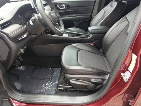 Used 2022 Jeep Compass Latitude FWD image 26