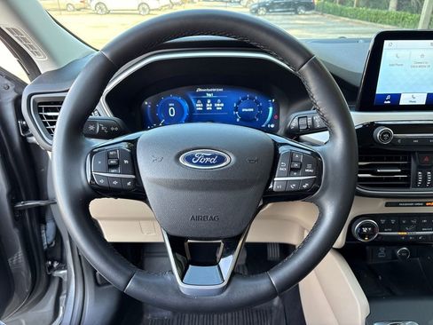 Used 2021 Ford Escape SEL w/ Technology Package image 17