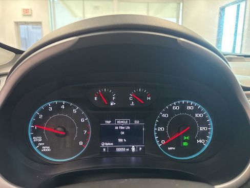 Used 2023 Chevrolet Malibu LT FWD image 32