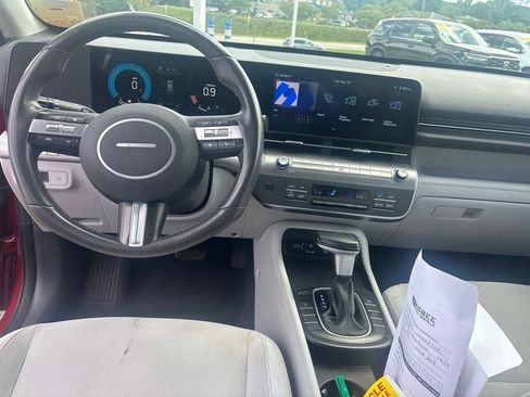 Used 2024 Hyundai Kona SEL AWD/4WD image 49