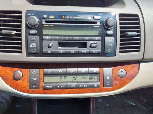 Used 2003 Toyota Camry XLE FWD image 21