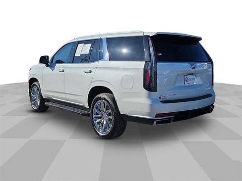 Used 2022 Cadillac Escalade Premium Luxury w/ LPO, Radiant Package image 7
