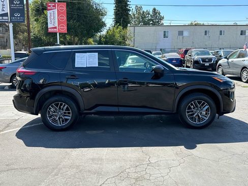 Used 2024 Nissan Rogue S FWD image 9