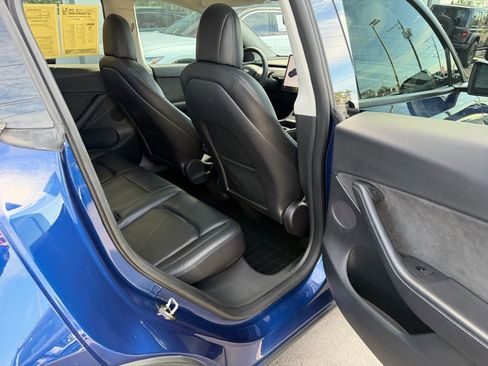 Used 2022 Tesla Model Y Performance image 32