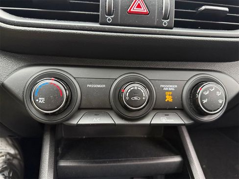 Certified 2023 Kia Forte LXS w/ LXS Technology Package image 30