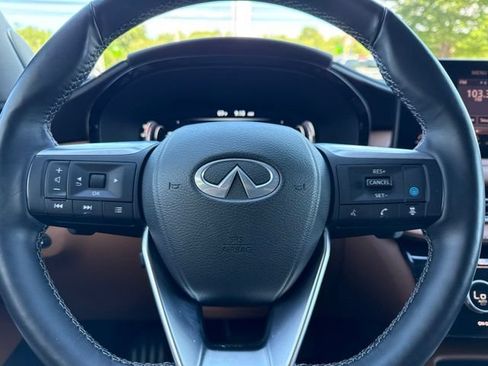 Used 2024 INFINITI QX60 Sensory w/ Vision Package AWD/4WD image 22
