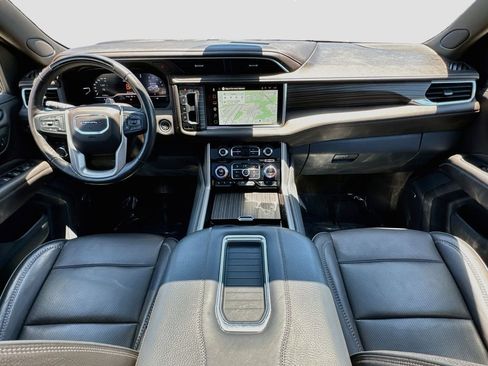 Used 2024 GMC Yukon Denali w/ Denali Reserve Package RWD image 30