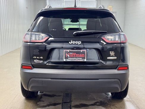 Used 2019 Jeep Cherokee Latitude w/ Cold Weather Group image 6