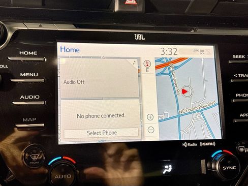 Used 2020 Toyota Camry XSE w/ Navigation Package FWD image 16