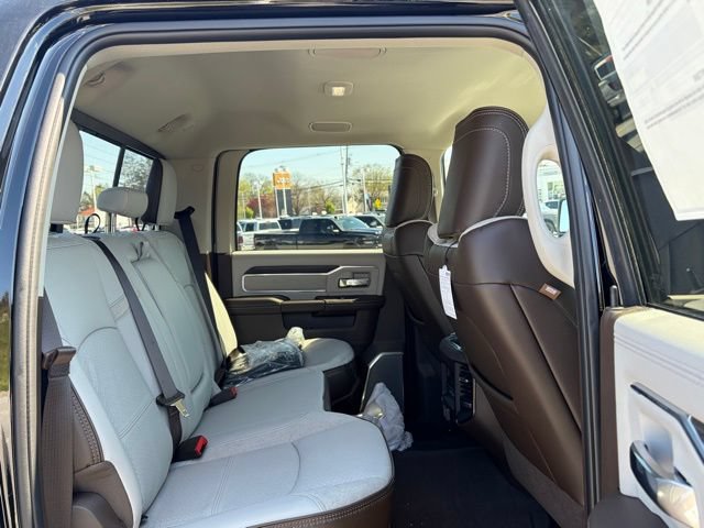 New 2026 RAM 3500 Laramie AWD/4WD image 34