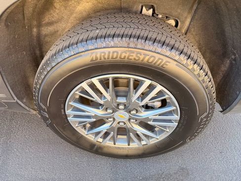 Used 2024 Chevrolet Traverse LT AWD/4WD image 24