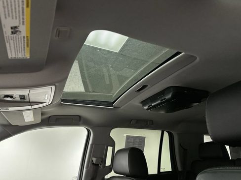 Used 2015 Chevrolet Tahoe LT AWD/4WD image 15