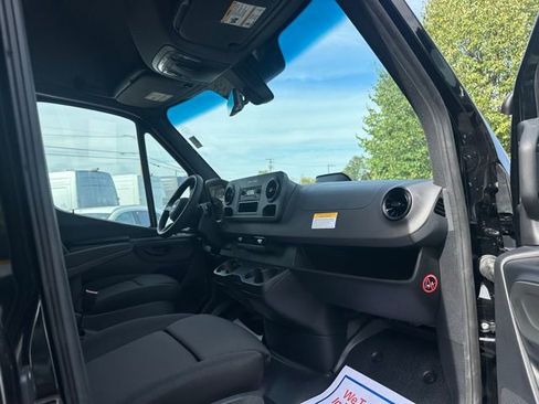 Used 2026 Mercedes-Benz Sprinter 2500 image 17