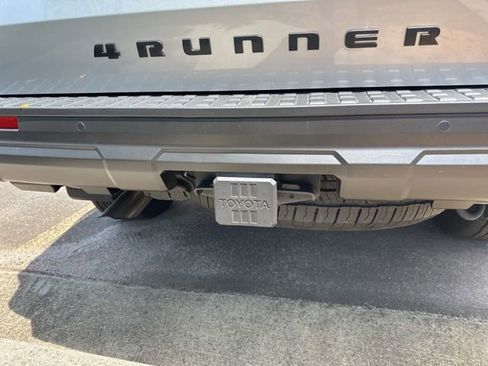 Used 2025 Toyota 4Runner TRD Off-Road Premium AWD/4WD image 7