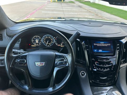 Used 2015 Cadillac Escalade Platinum AWD/4WD image 35