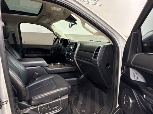 Used 2018 Ford Expedition Platinum image 60