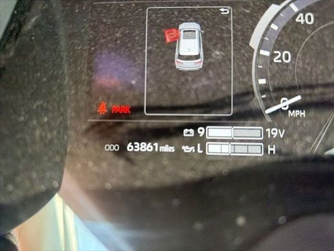 Used 2023 Toyota Sequoia Limited w/ Tow Technology Package AWD/4WD image 6