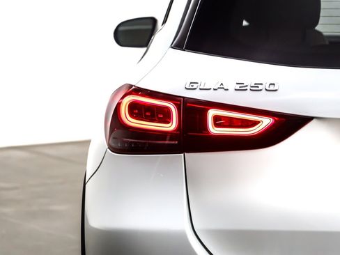 Used 2022 Mercedes-Benz GLA 250 image 16