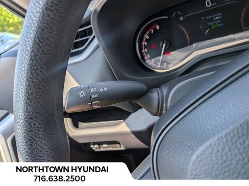 Used 2025 Toyota RAV4 XLE AWD/4WD image 26