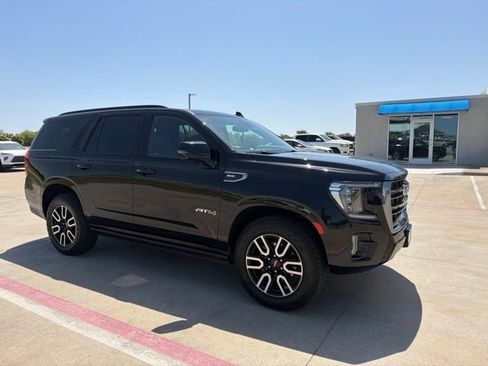 Used 2023 GMC Yukon AT4 w/ AT4 Premium Package AWD/4WD image 6