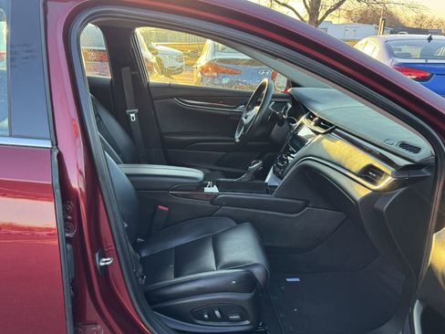 Used 2016 Cadillac XTS Luxury image 24