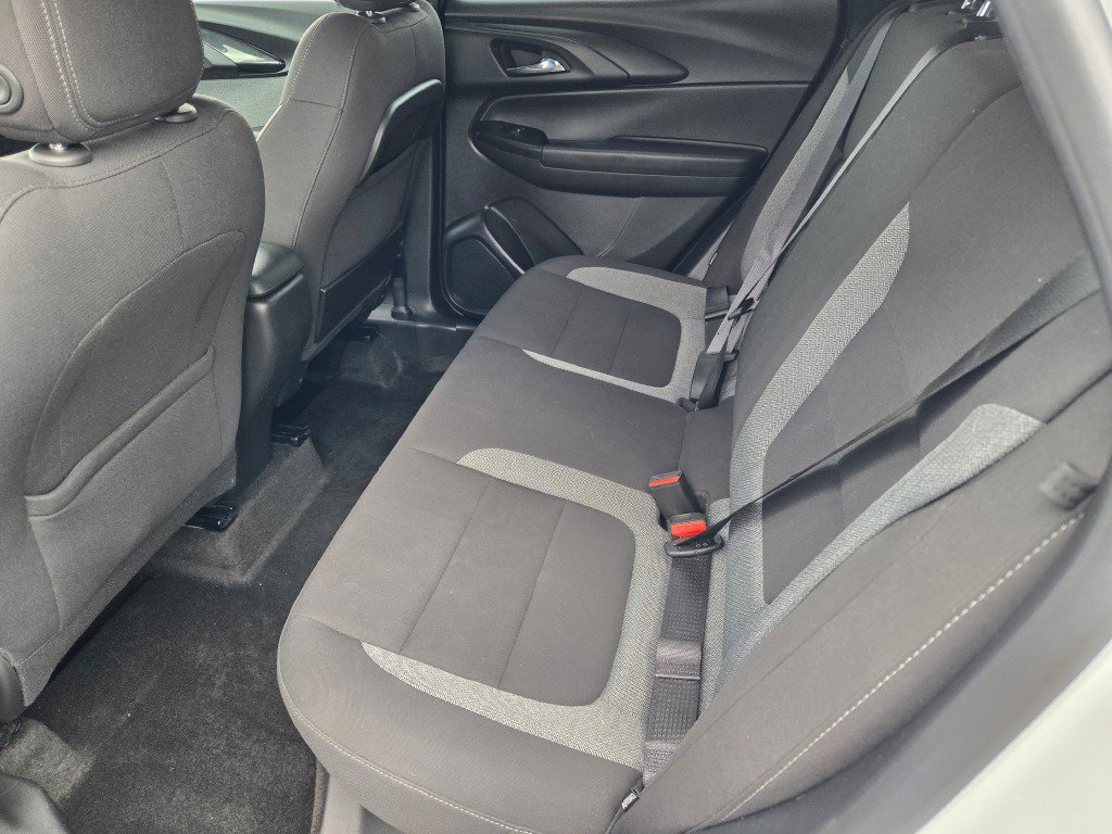 Used 2023 Chevrolet TrailBlazer LT FWD image 13