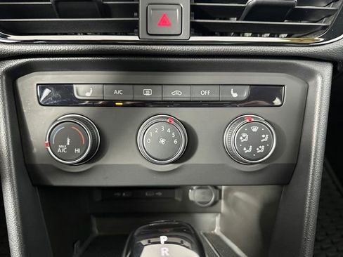 Used 2022 Volkswagen Taos SE AWD/4WD image 19