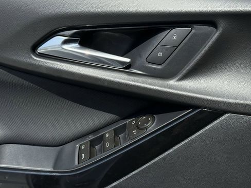 New 2026 Chevrolet Equinox LT image 19