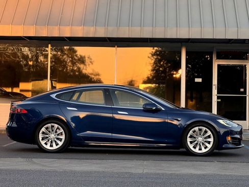 Used 2018 Tesla Model S 75D image 5