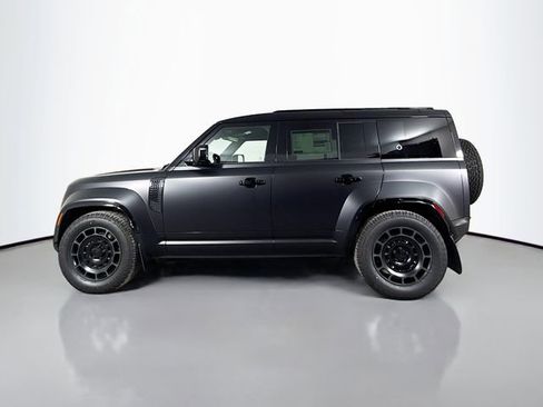 New 2026 Land Rover Defender 110 OCTA AWD/4WD image 8